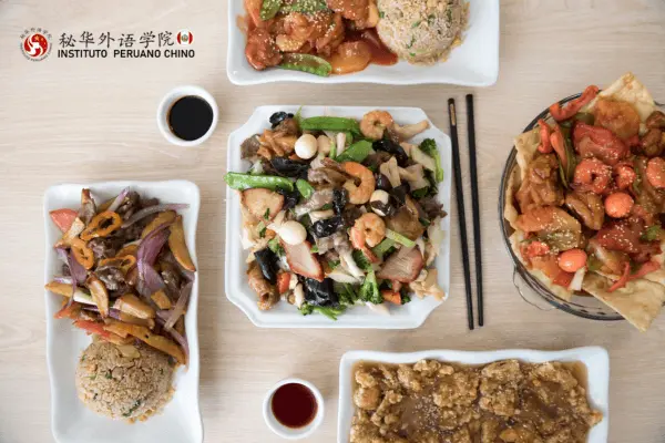 Platos de Chifa, cómida de la Fusión Peruano-China.